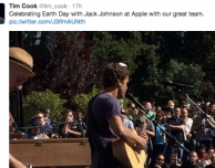 Earth Day: bottiglie di plastica riutilizzabili per i dipendenti Apple