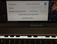 Suonare il pianoforte con Touch Bar Piano sui nuovi MacBook Pro